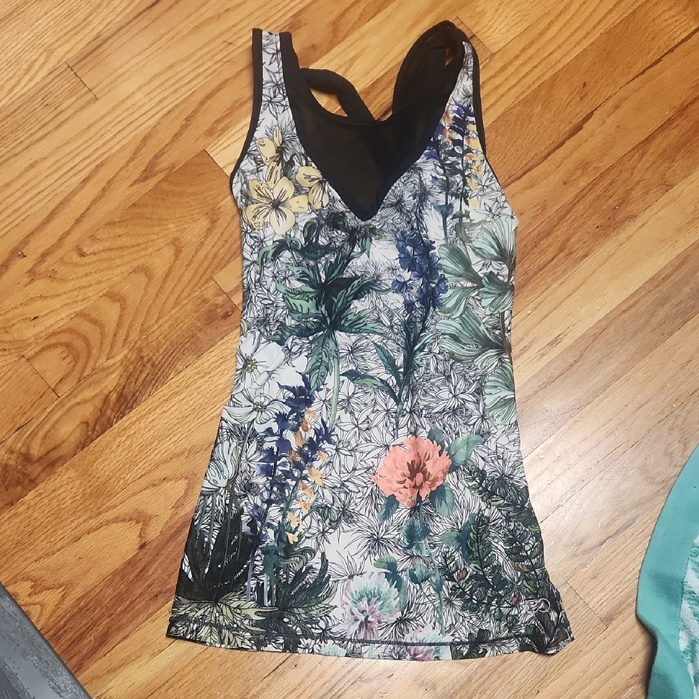 Women's XS Workout Tank, Like New